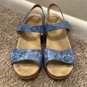Dansko sandals blue